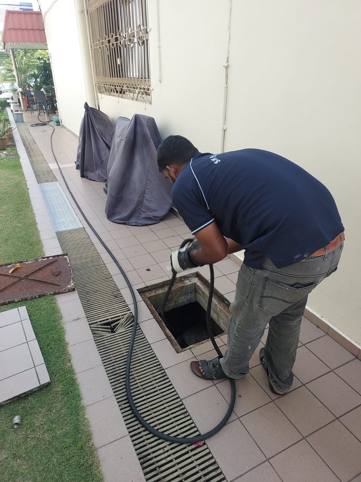 Wall drilling service